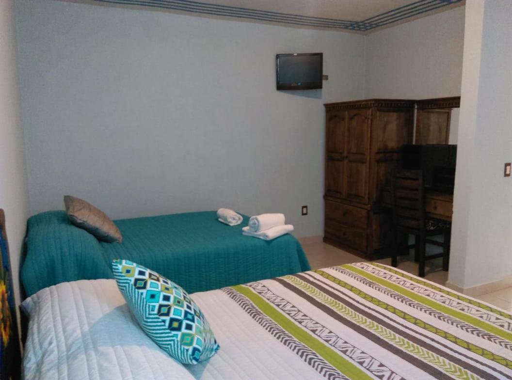 Hotel Posada Don Vasco Исмикильпан Экстерьер фото