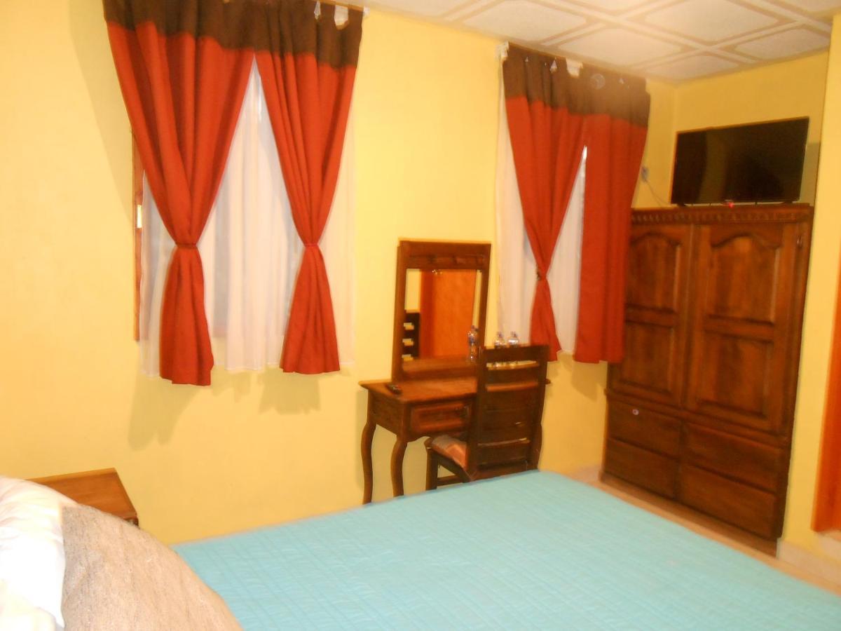 Hotel Posada Don Vasco Исмикильпан Экстерьер фото